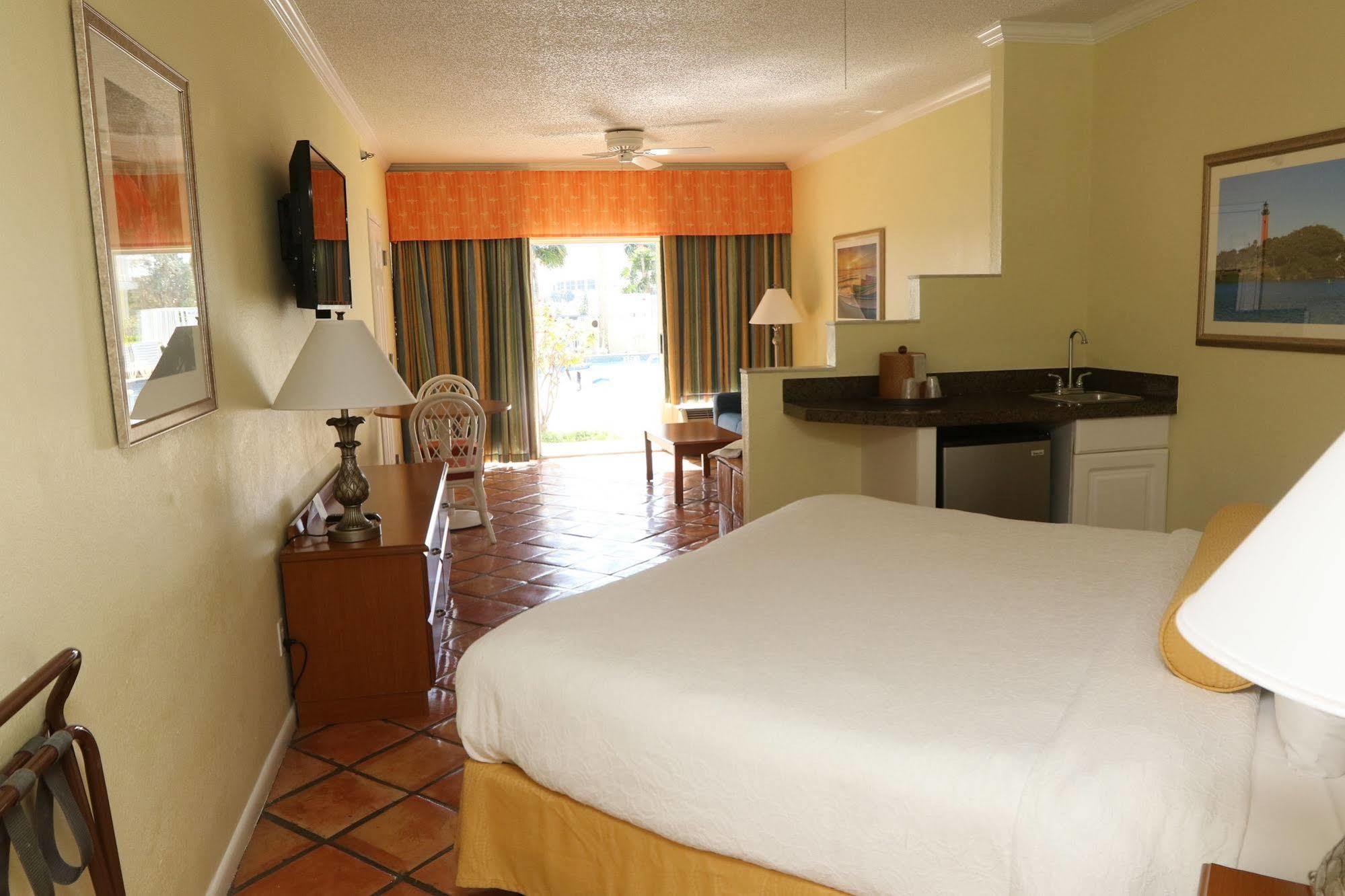 Jupiter Waterfront Inn Exterior foto